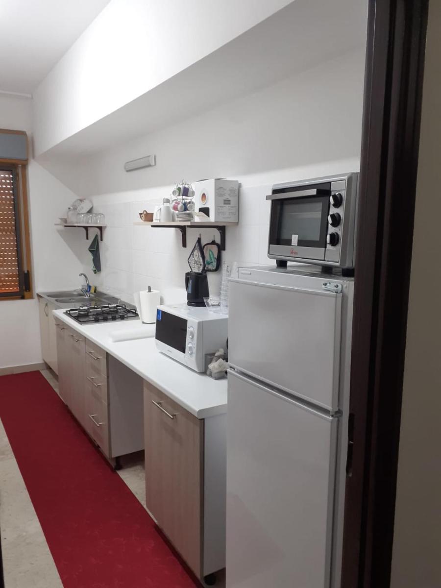 LOVELY BIANCO - Rooms & Apartment - Housity