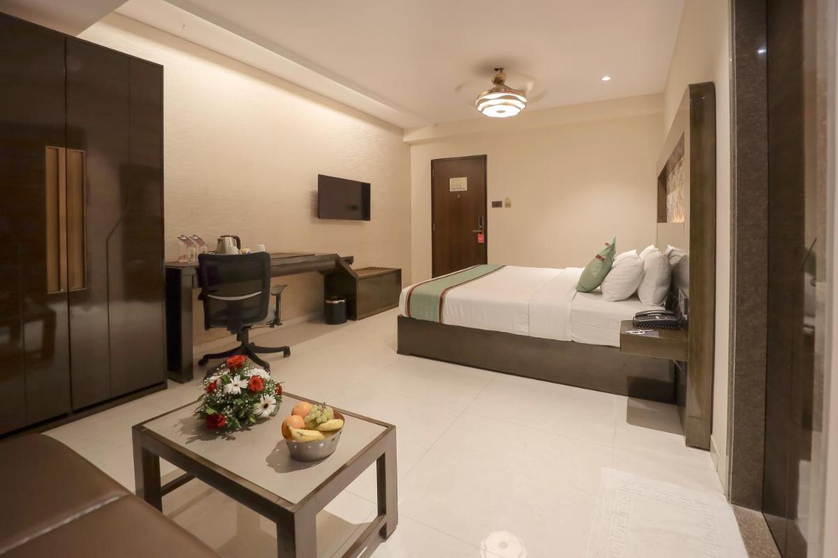 Zip By Spree Hotels Surat - Housity