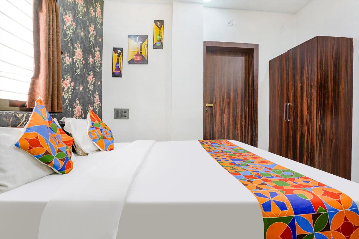 FabHotel The Regal Inn - Housity