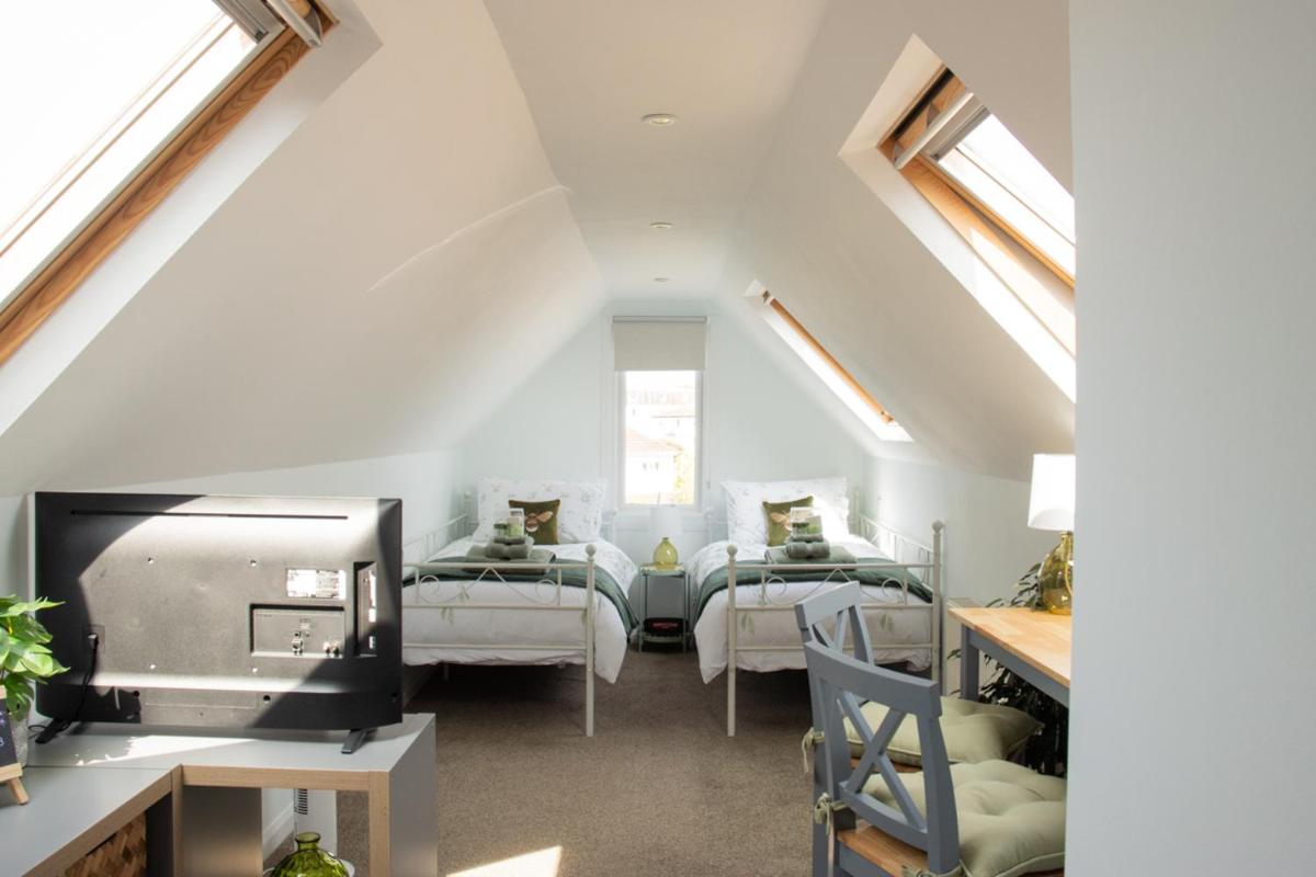 B’s Place Guest House - Housity