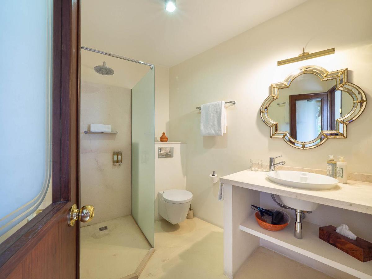 Un baño de Hotel & Restaurant Jardi d'Artà