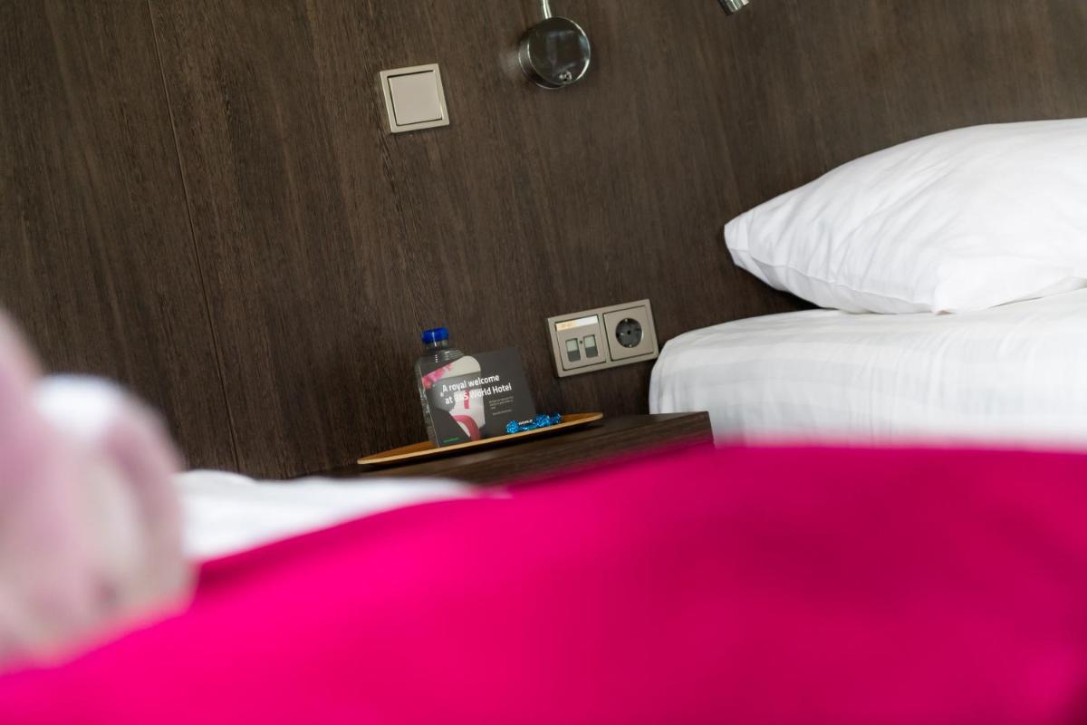 BAS World Hotel - Housity