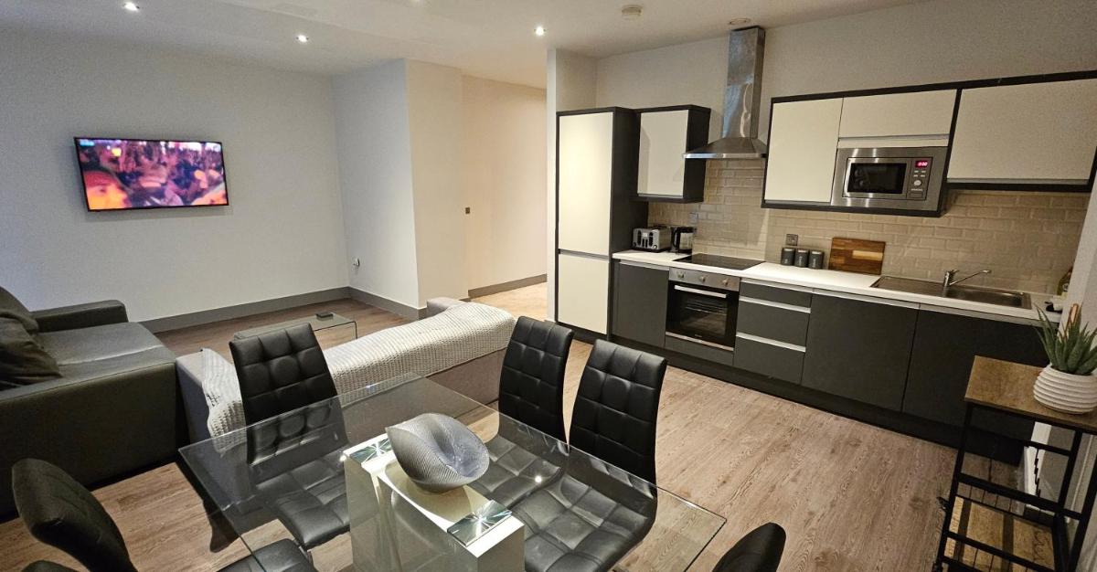 8 Water Street - Hizvo