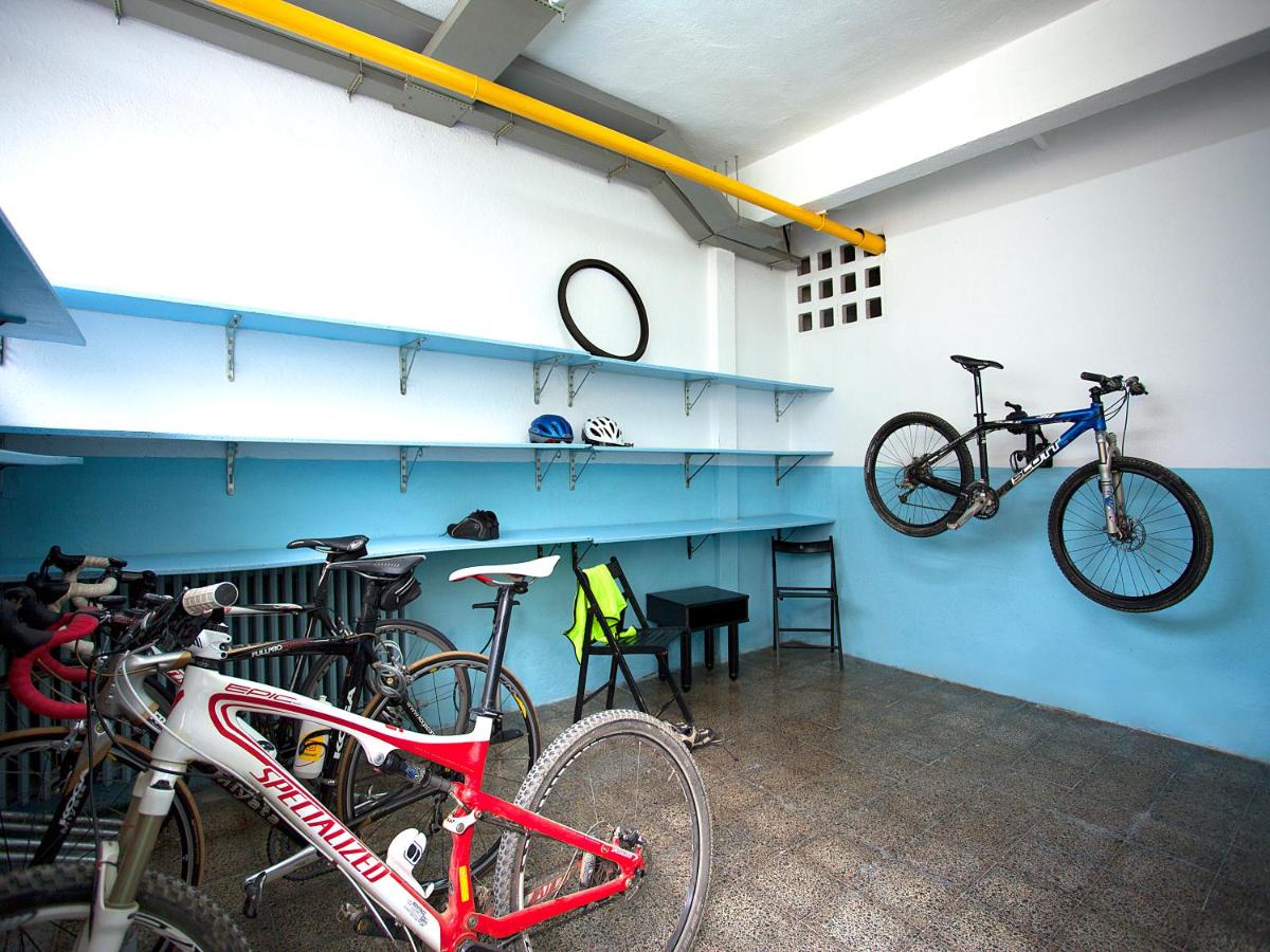 Montar en bicicleta en Hotel Anabel o alrededores