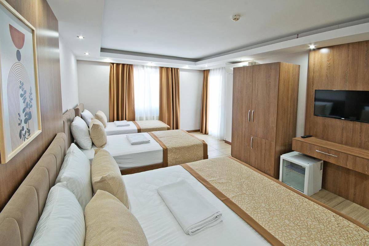 Lion City Hotel - Housity