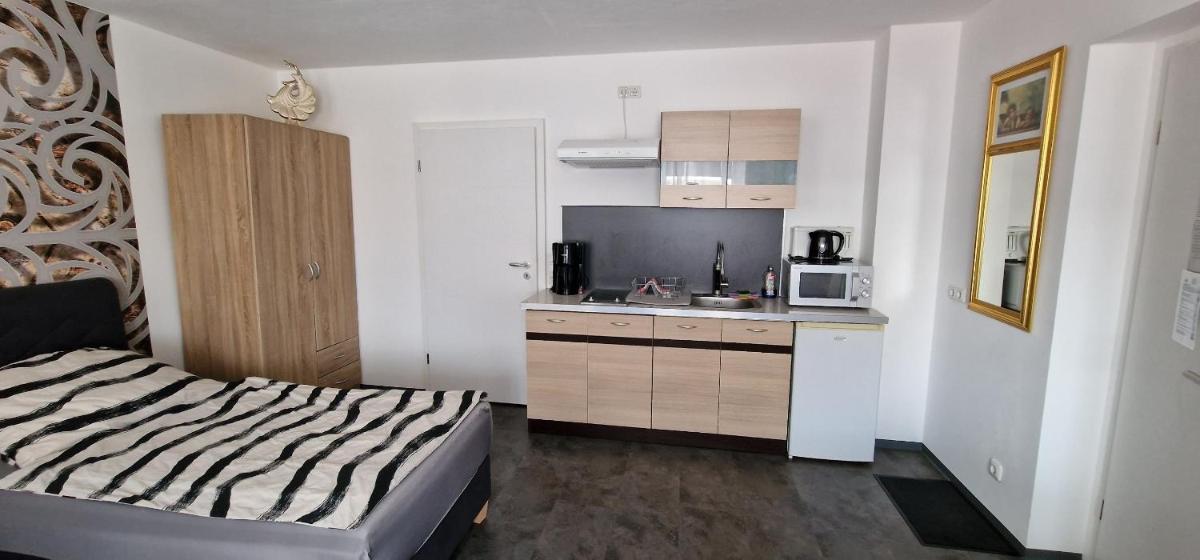 kleine Fewo Peter in Bärenstein - Housity