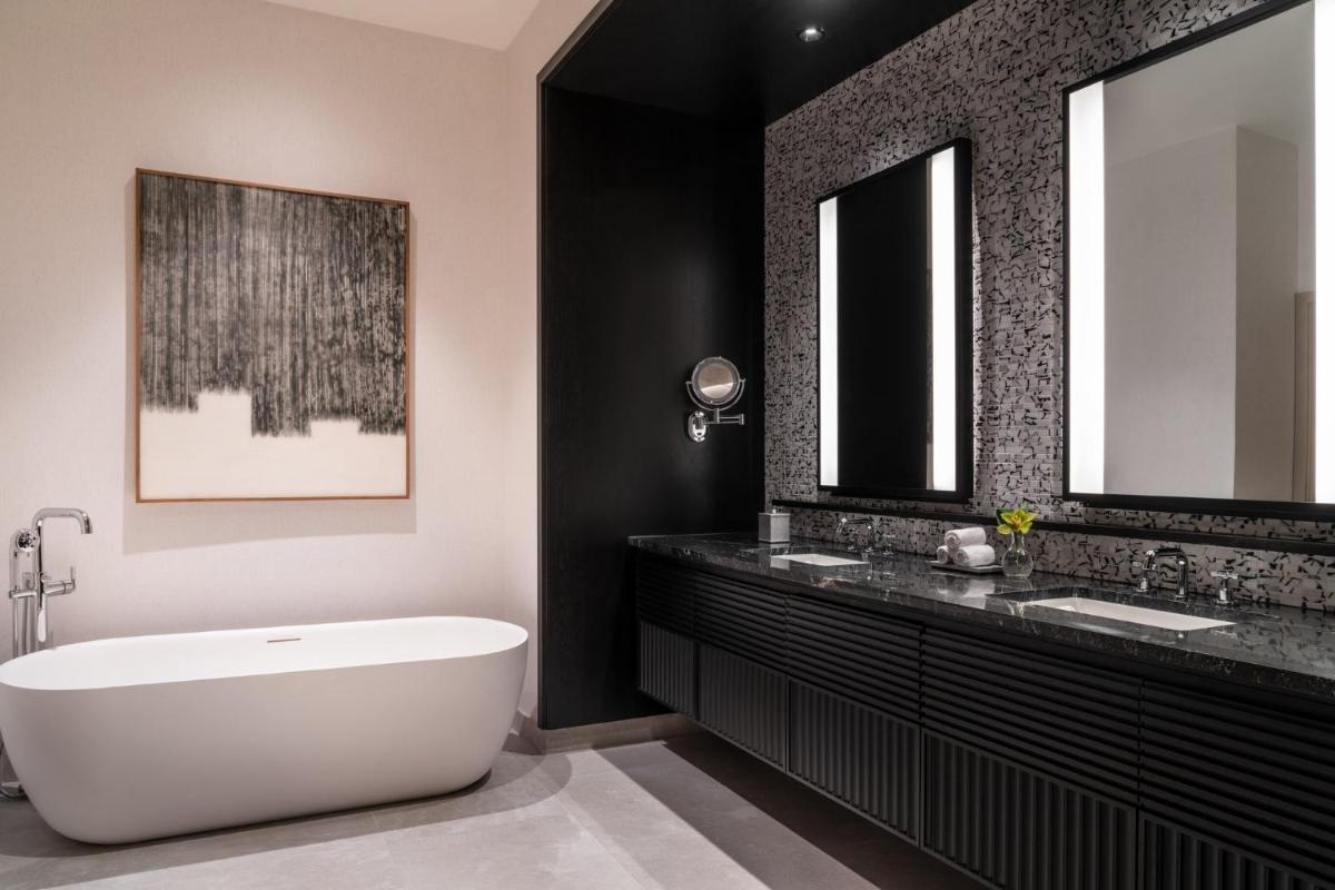 Loews Arlington Hotel - Housity