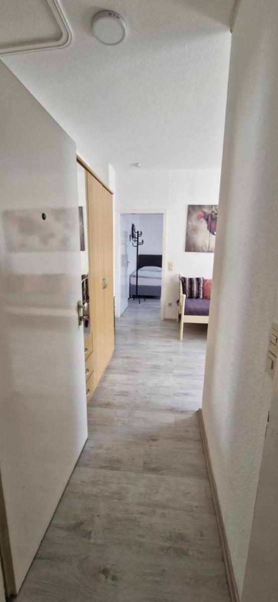 Central Apartment Krefeld - Housity