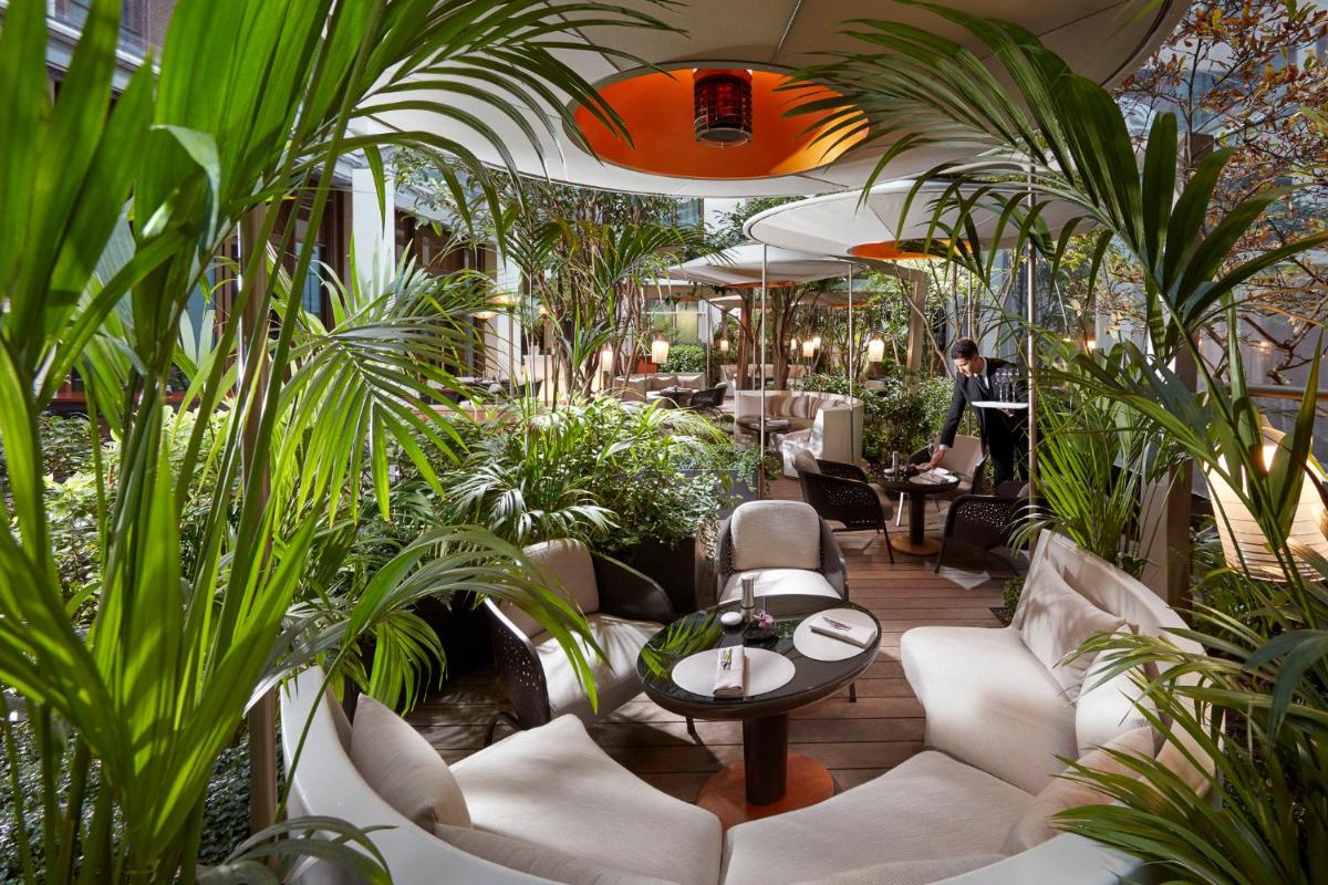 Restaurant ou autre lieu de restauration dans l'établissement Mandarin Oriental, Paris