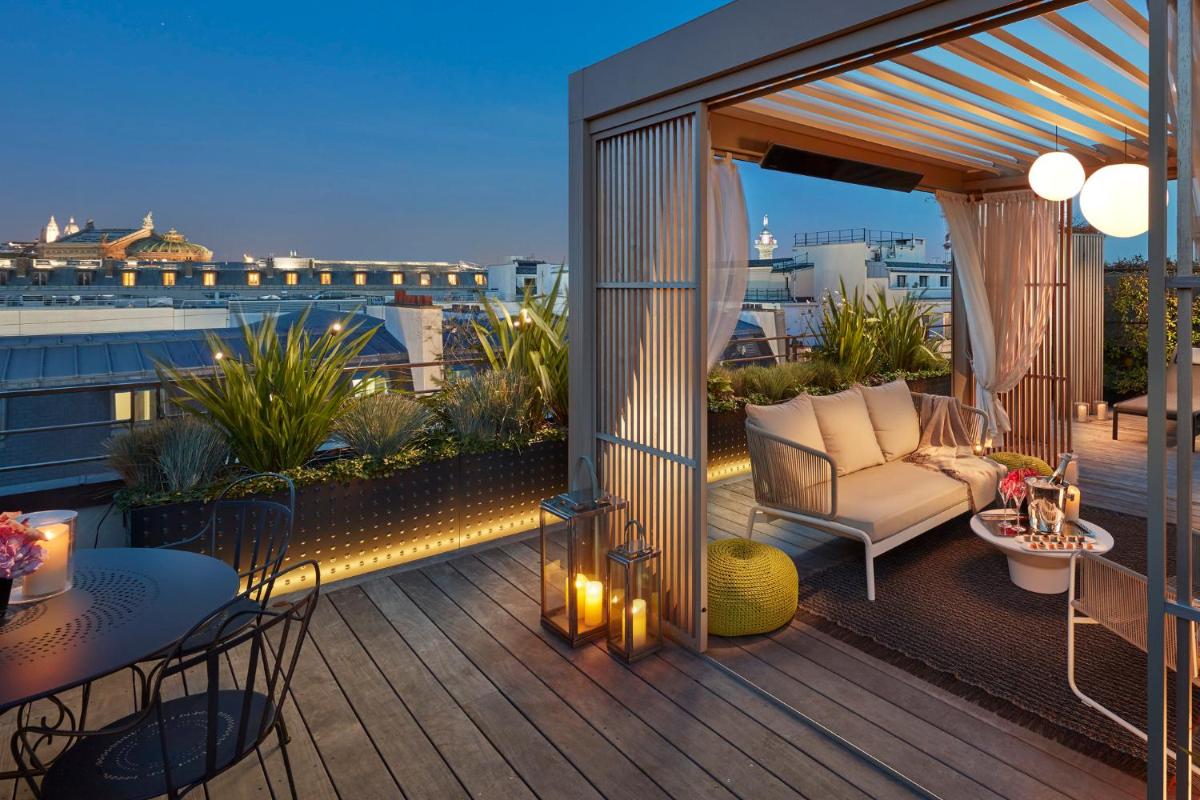 Coin salon dans l'établissement Mandarin Oriental, Paris
