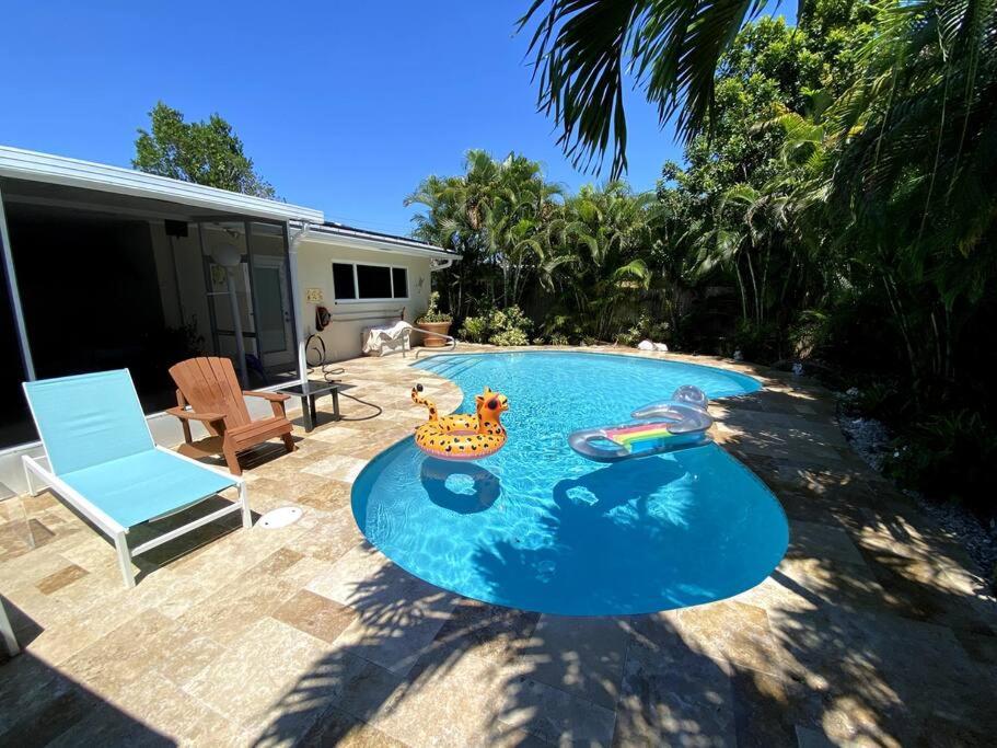 Deerfield Beach heated pool house - Housity