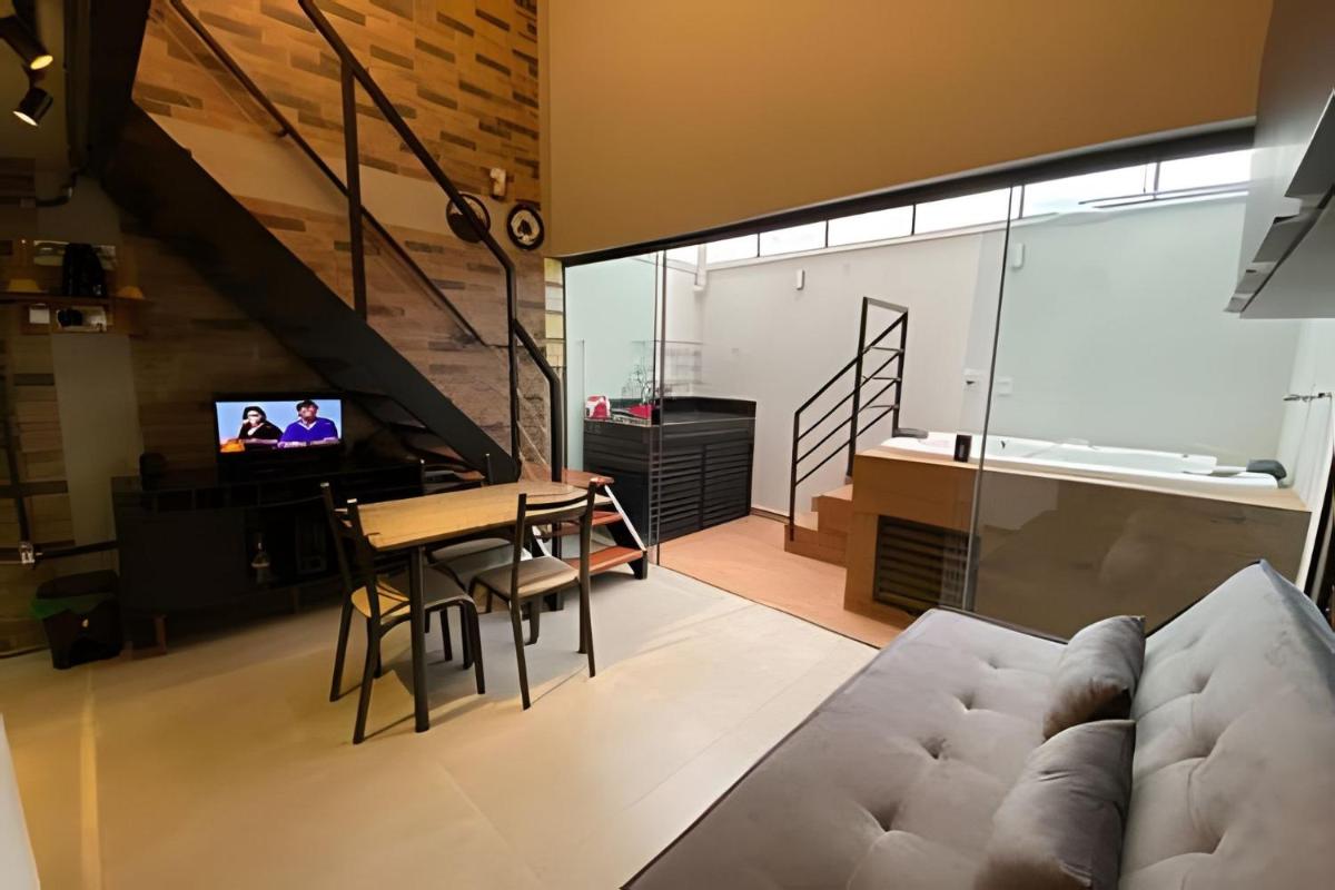 Loft com Hidromassagem - Housity