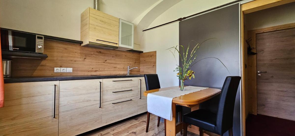 Apartments Pri Boštjanovcu - Housity