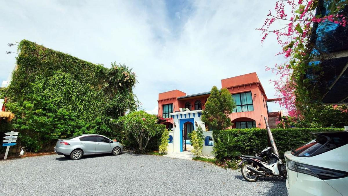 บ้านเพิงโฮมสเตย์ - Housity