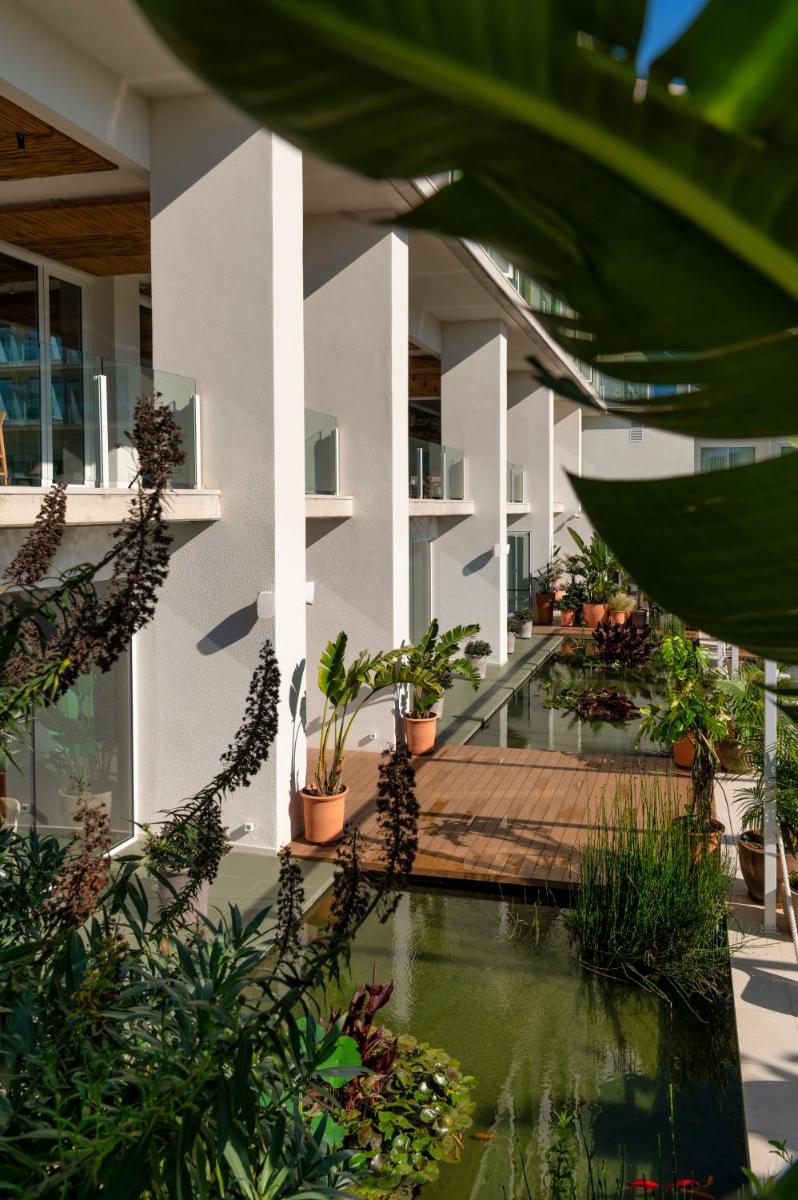 Jardín al aire libre en Atzavara Hotel & Spa