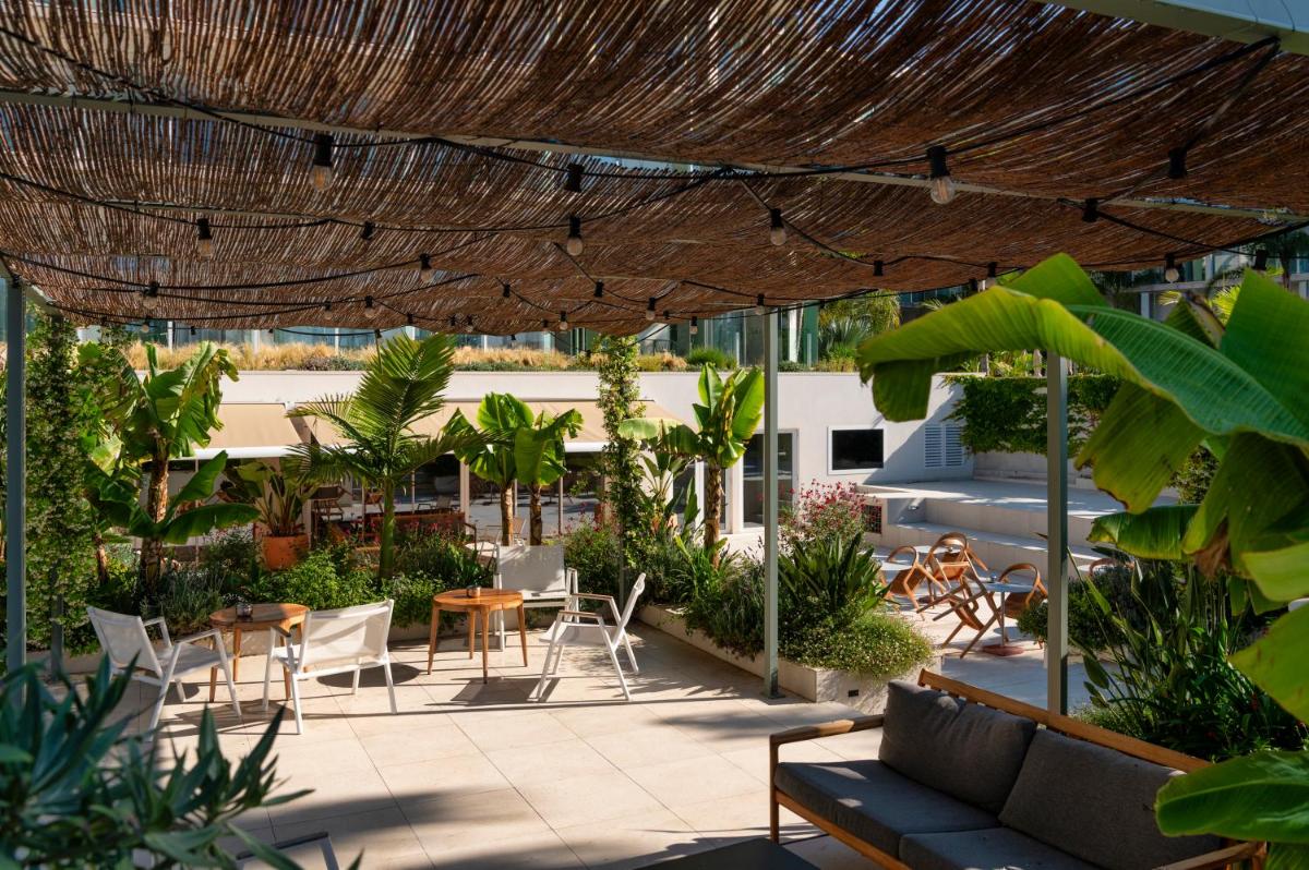 Jardín al aire libre en Atzavara Hotel & Spa