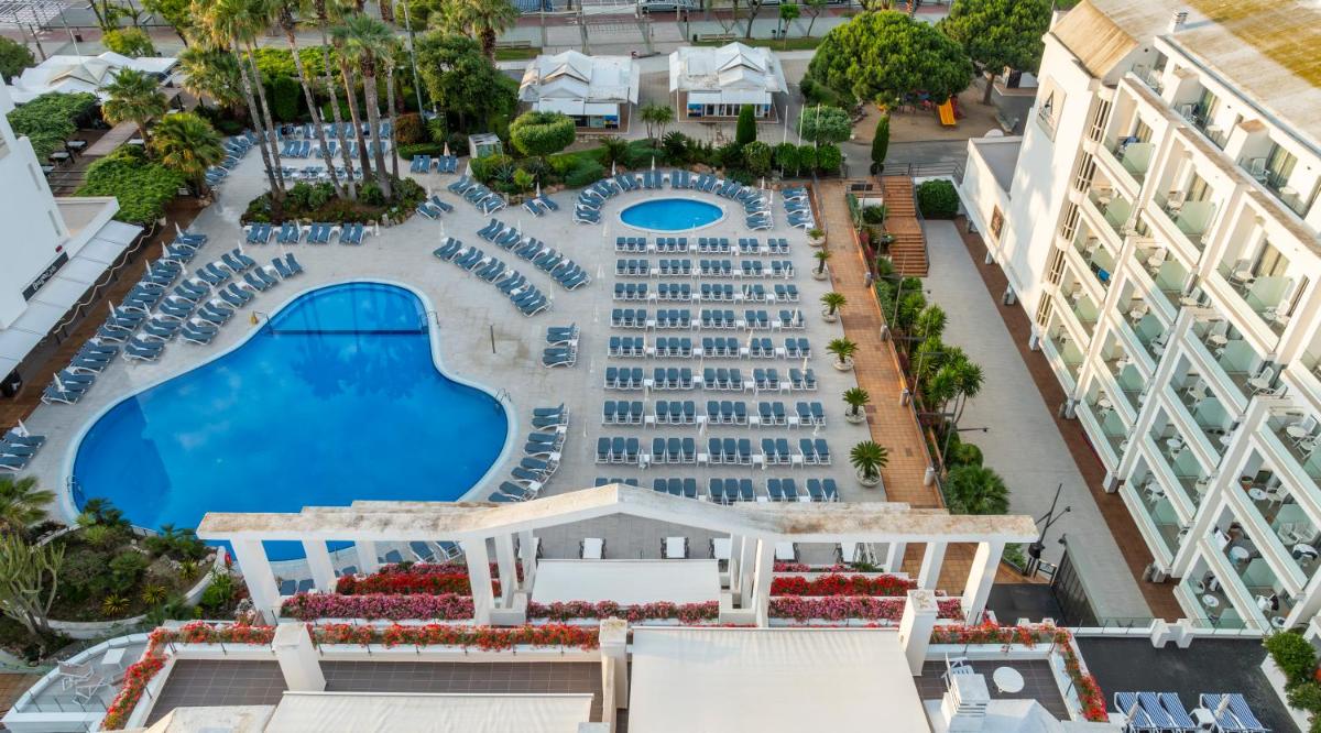Piscina en o cerca de AQUA Hotel Aquamarina & Spa