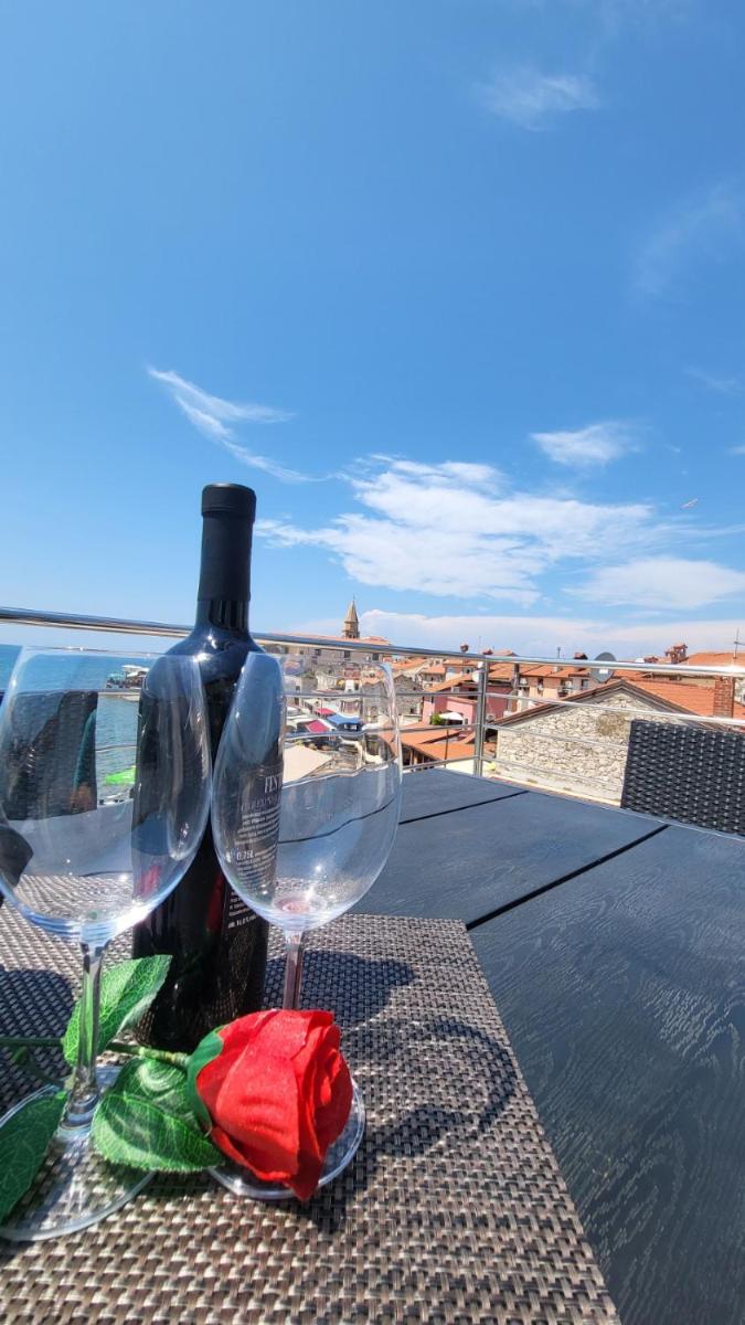 Apartman Dora with sea view and terrace - Housity
