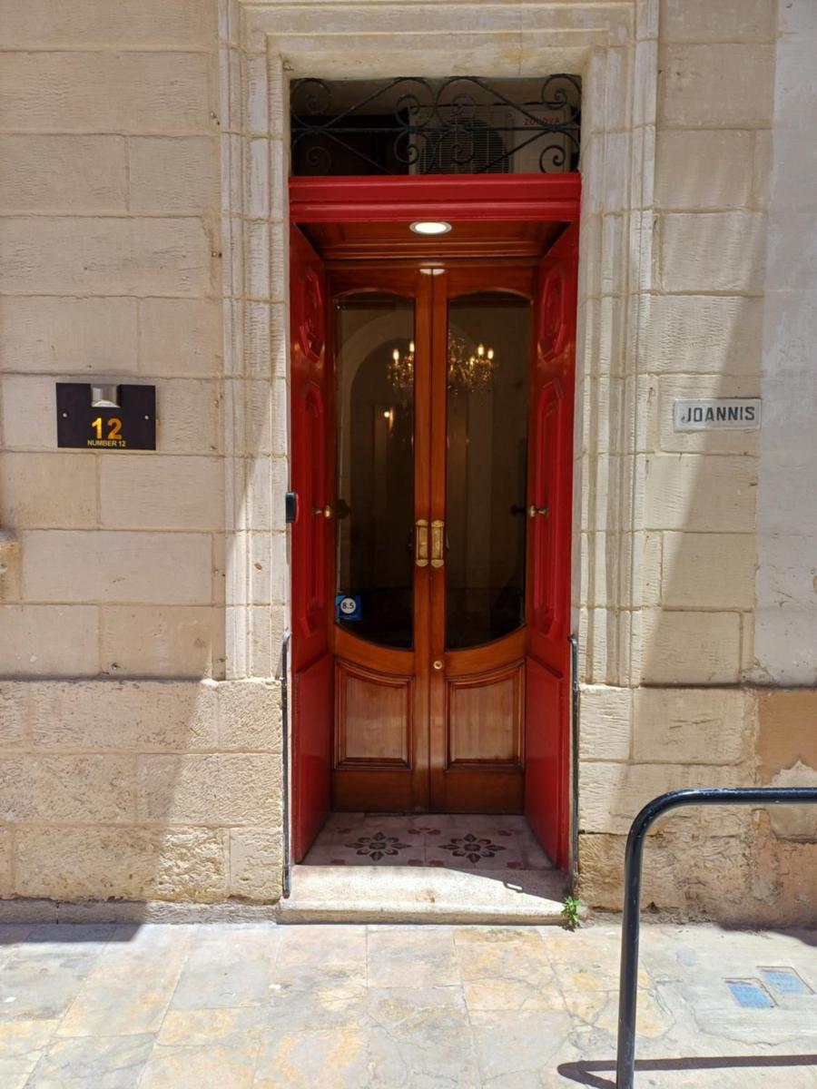 Number 12 - Housity