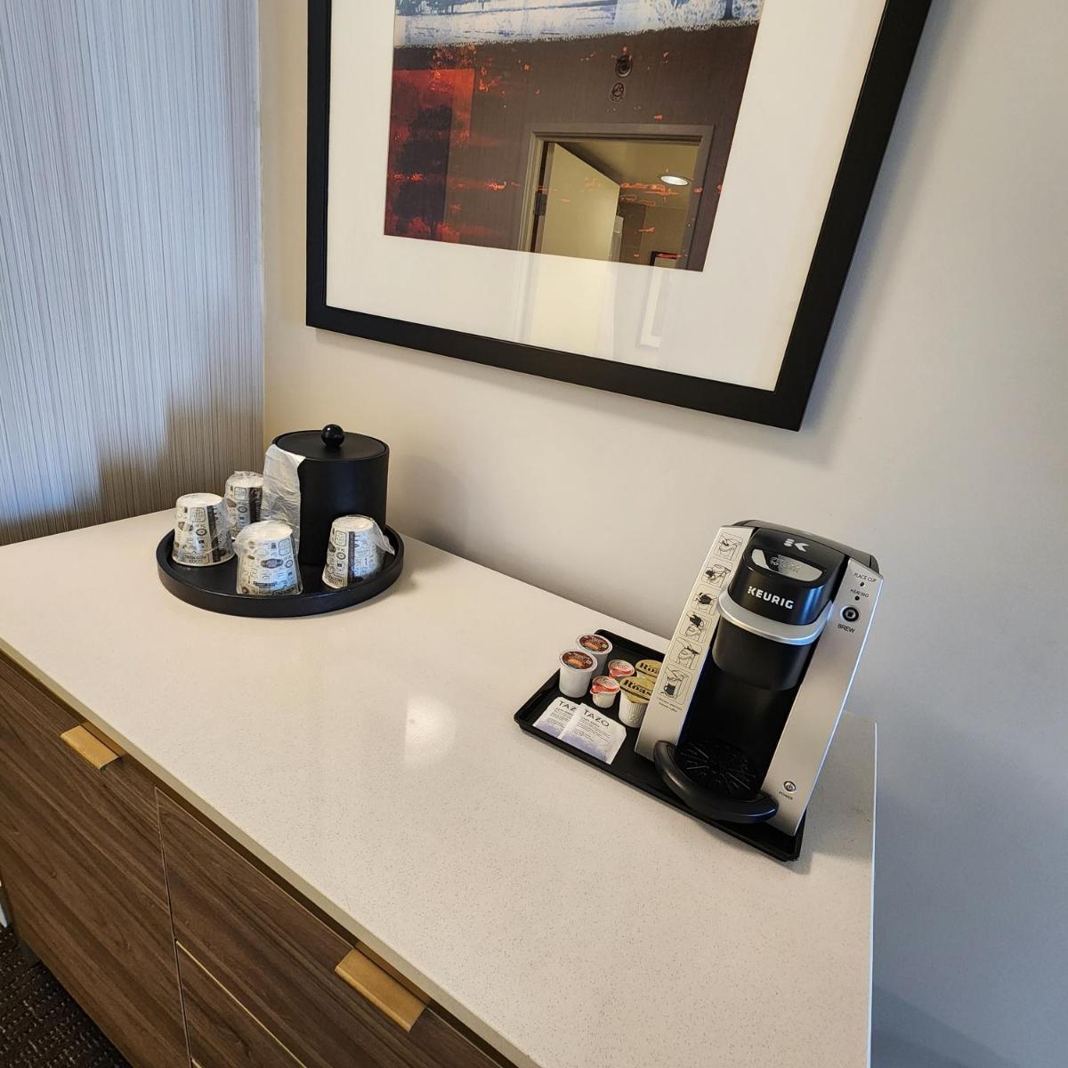 Crowne Plaza Kansas City Downtown by IHG - Housity