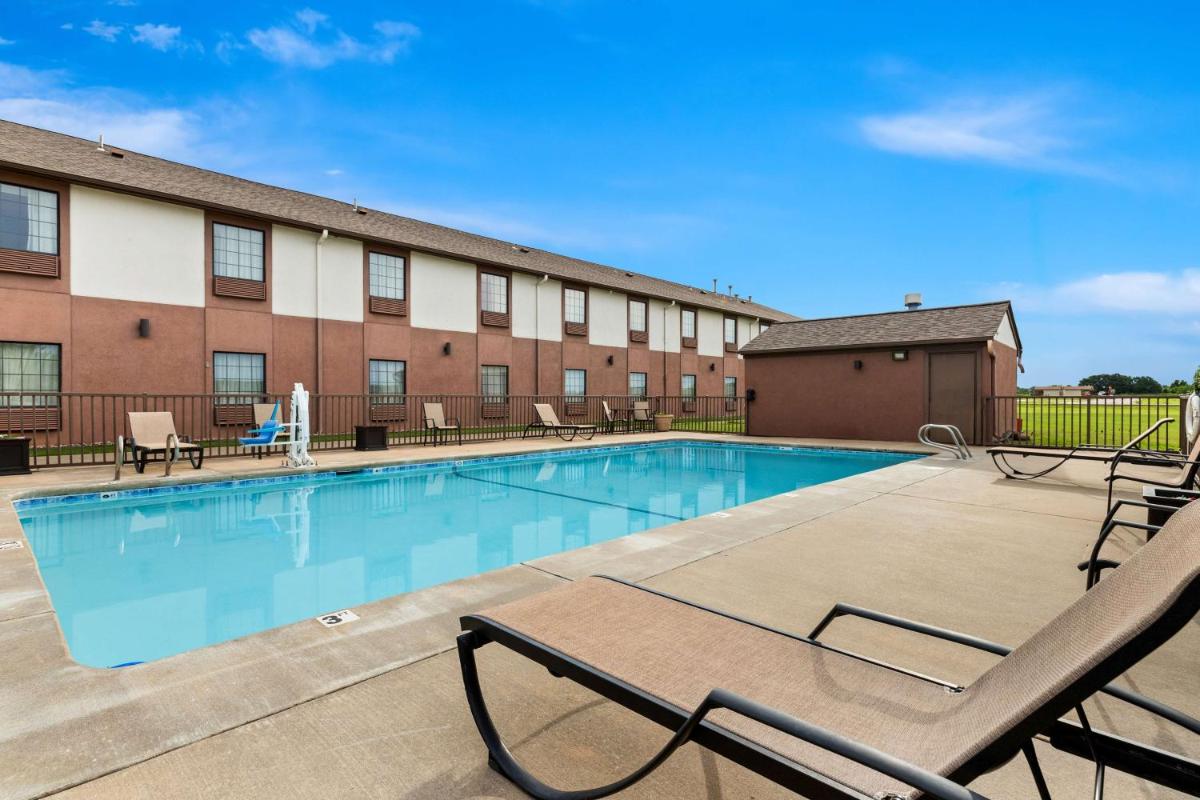 Best Western Okmulgee - Housity