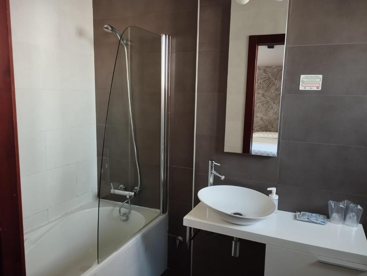 Suitetrails - Hotel-Restaurante Casa Blava Alzira