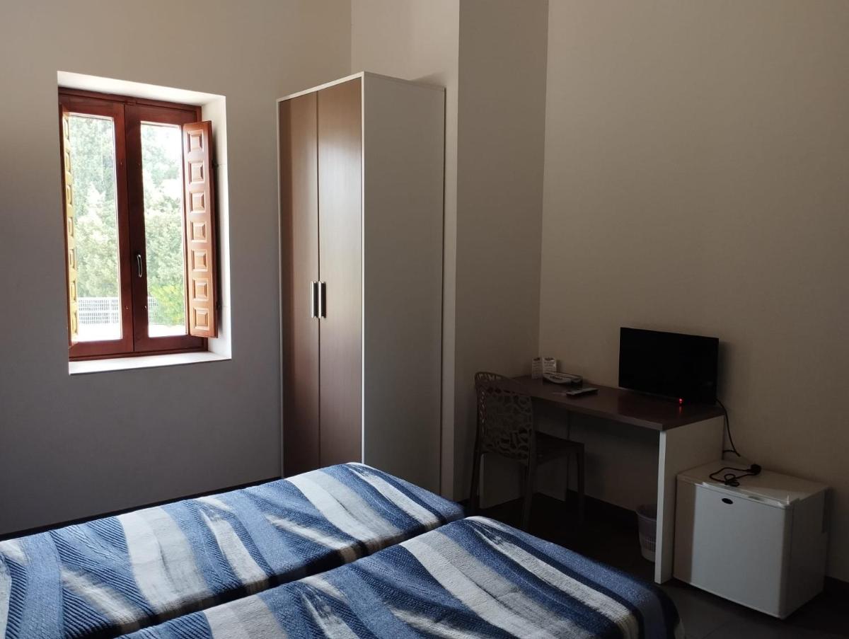 Suitetrails - Hotel-Restaurante Casa Blava Alzira
