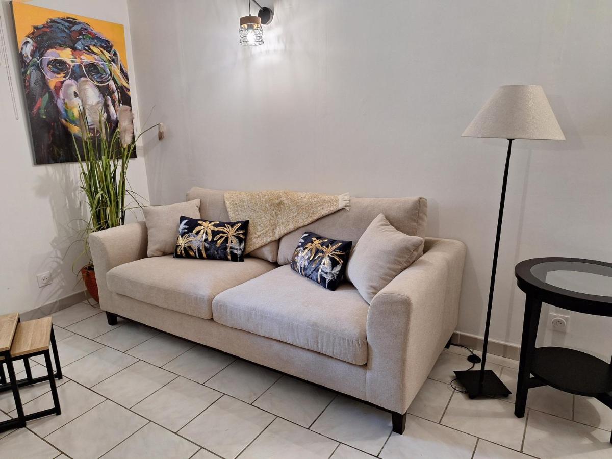 Mimilou Mont St Loup piscine privée - Housity