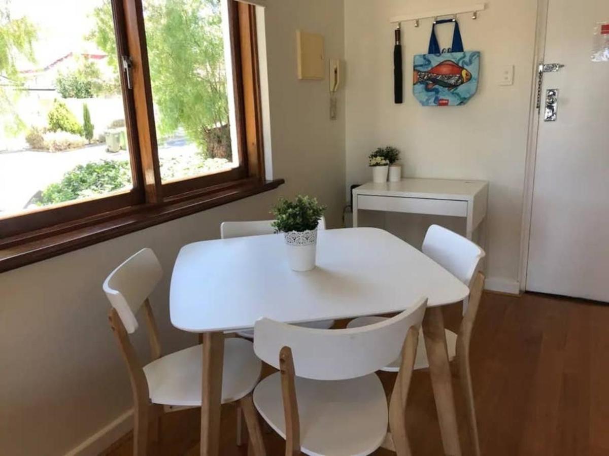 5 A Rose In South Perth 1br For2 Parking - Housity