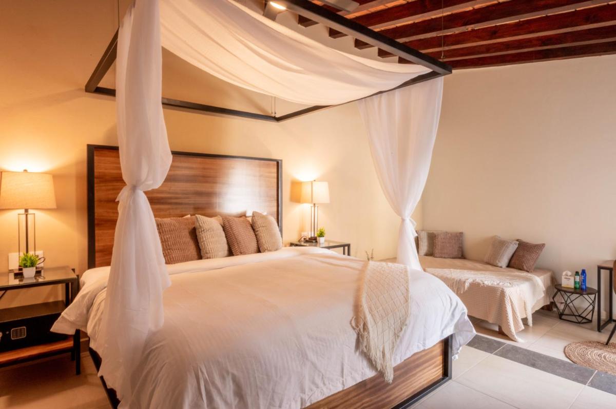 Casa Victoria Malecón - Adults Only - Housity