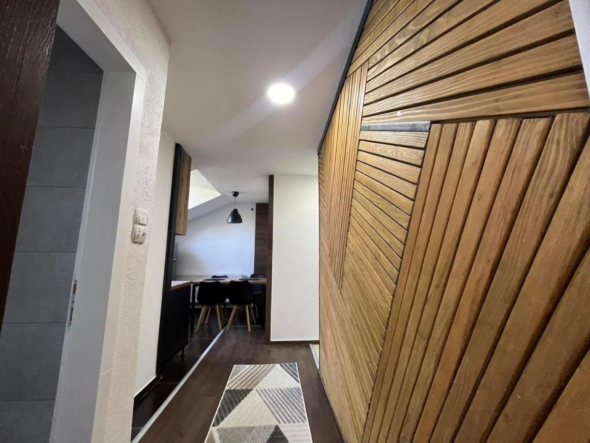 Garmani I - Housity