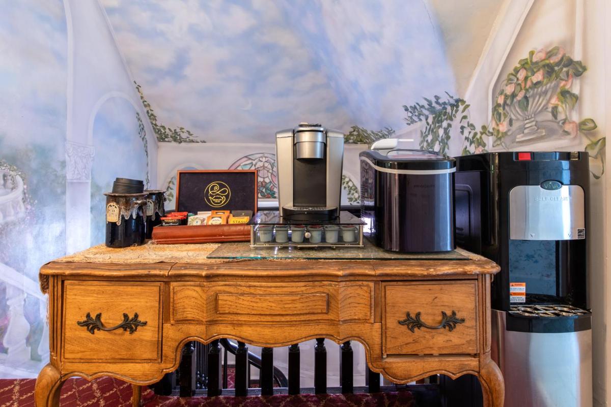 Central Park Bed & Breakfast - Housity