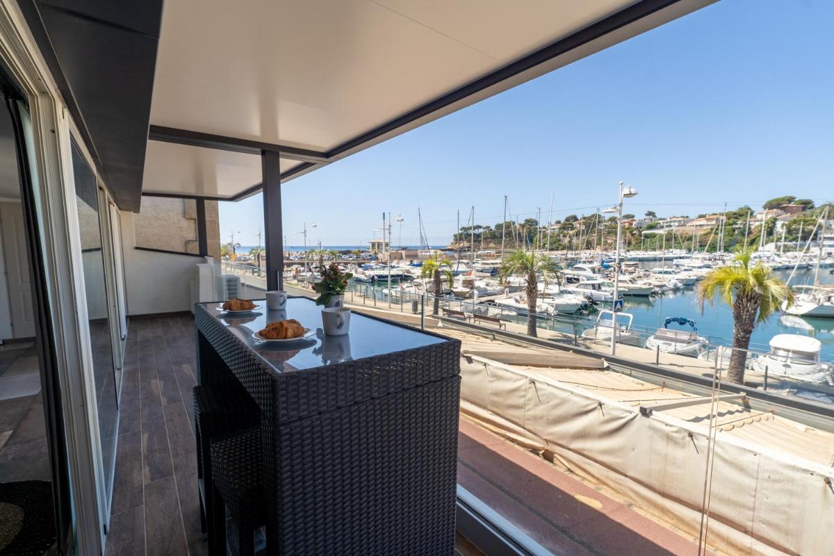 Magnifique Appartement sur le Port de Carry Le Rouet - Housity