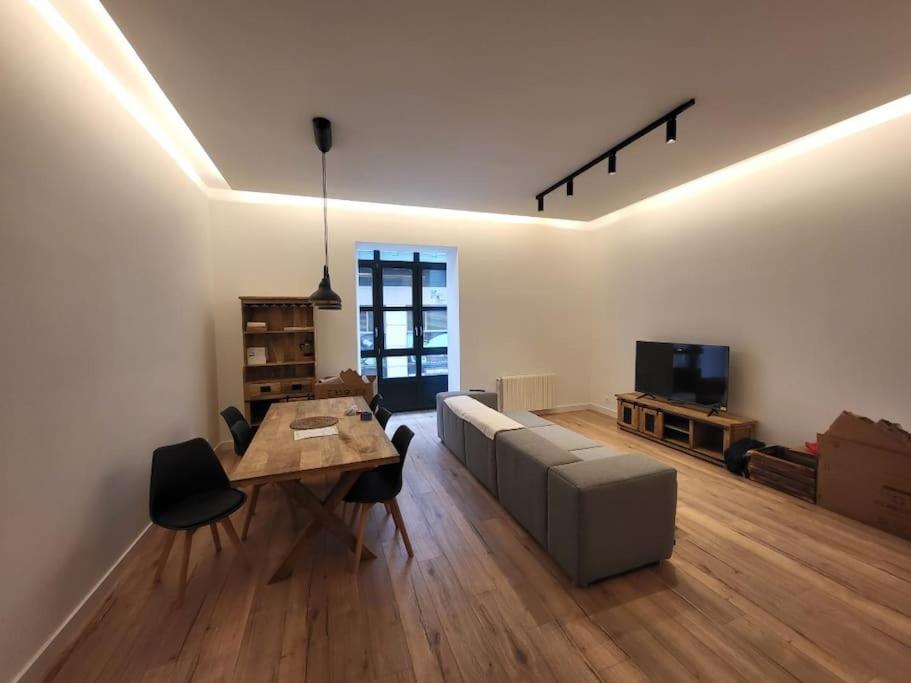 Moderno apartamento centrico para 8 personas - Housity