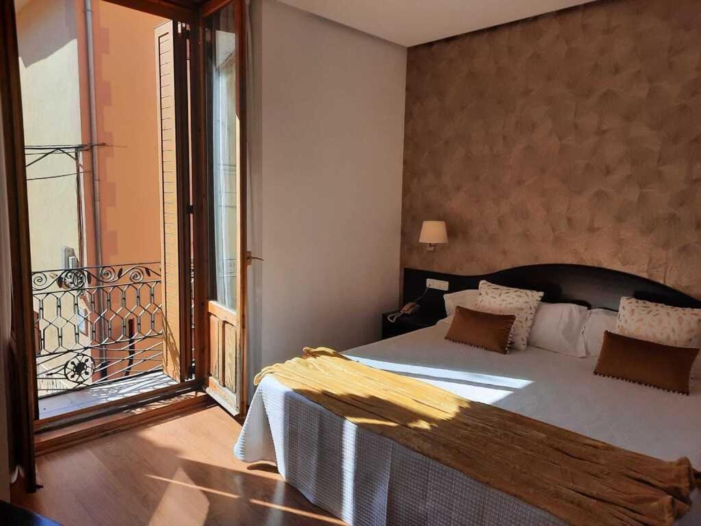Hotel Villa de Biar - Housity