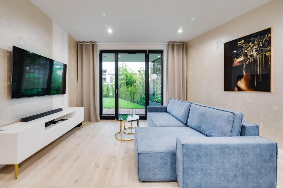 Blue Lagoon - Botanica Jelitkowo by OneApartments - Housity