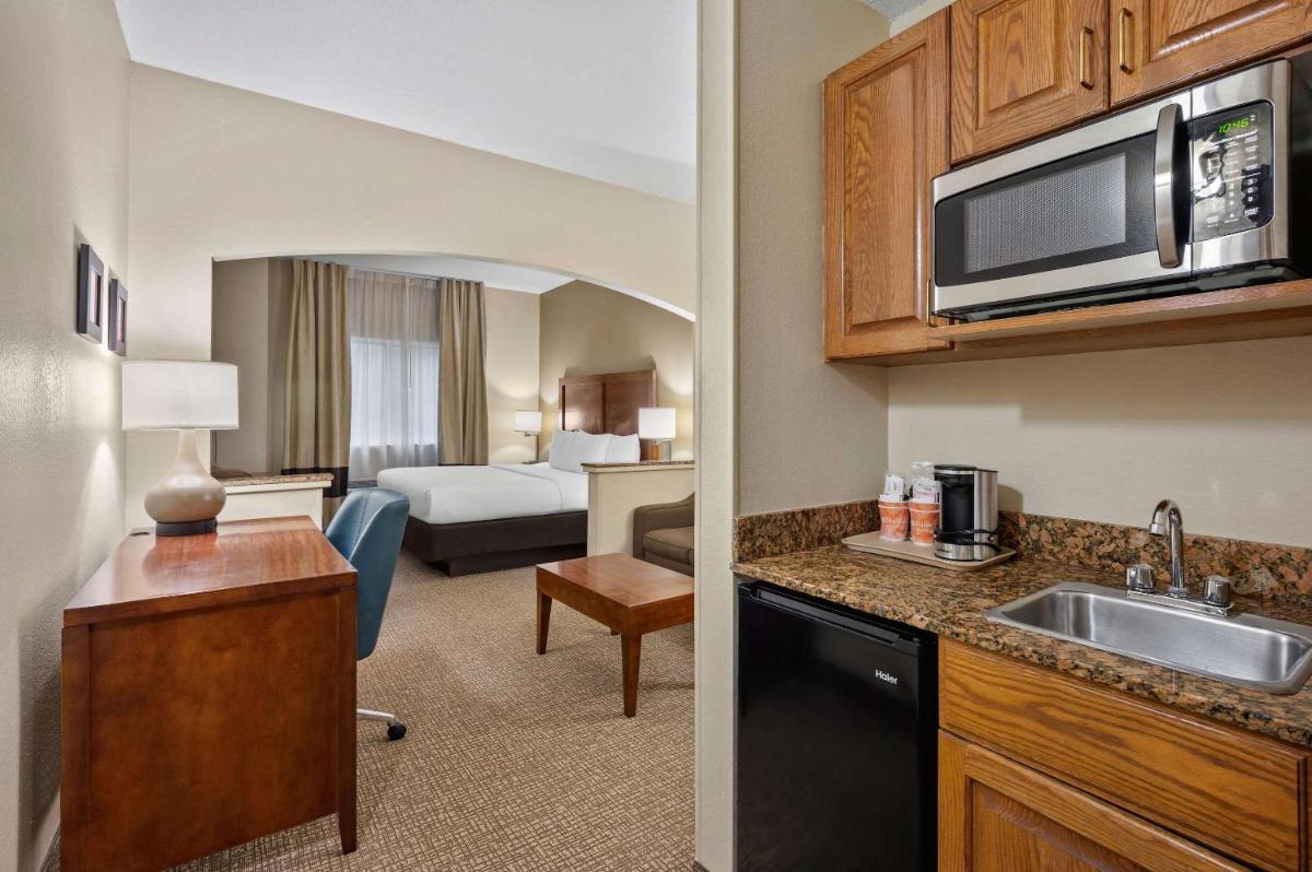 Comfort Inn Fort Myers Northeast - Housity