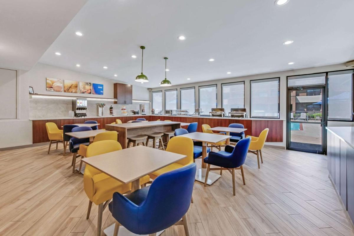 Comfort Suites Chesapeake - Norfolk - Housity