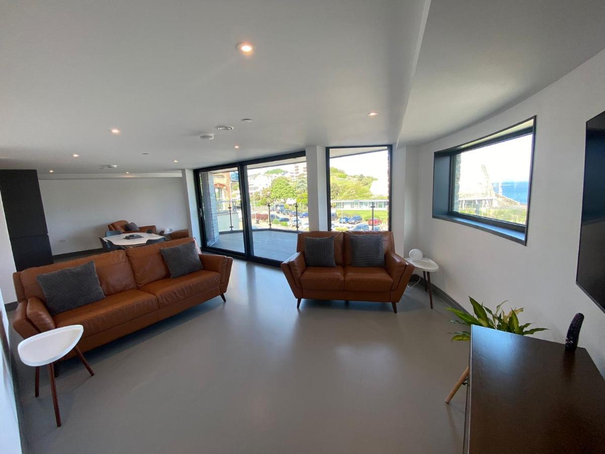 3 The View apartments Ilfracombe - Hot Tub, Parking, Lift, EV - Housity