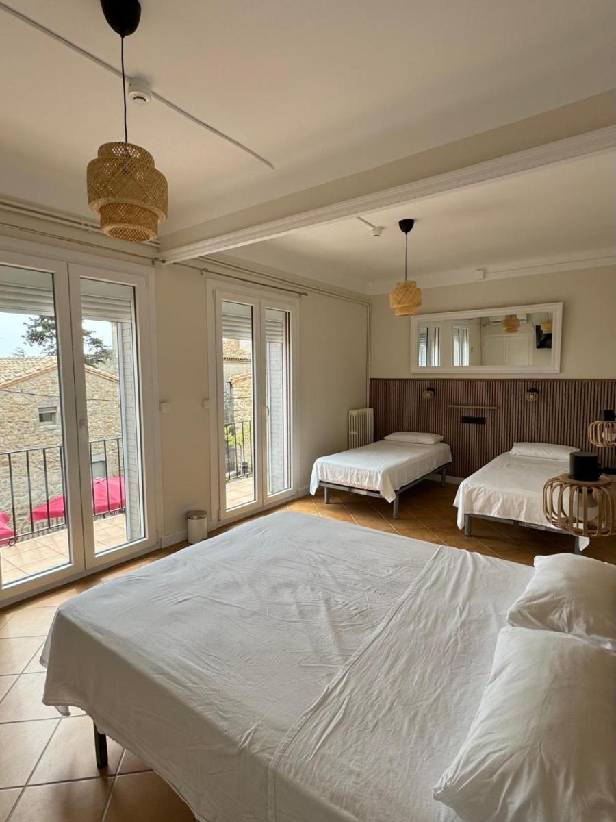 Hostal Restaurant Casa Comaulis - Housity