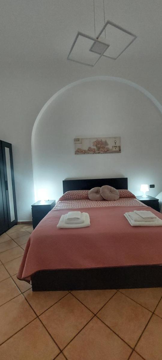 Le Sisters - Housity