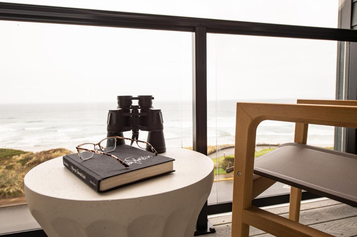 The Whaler - Newport - Housity