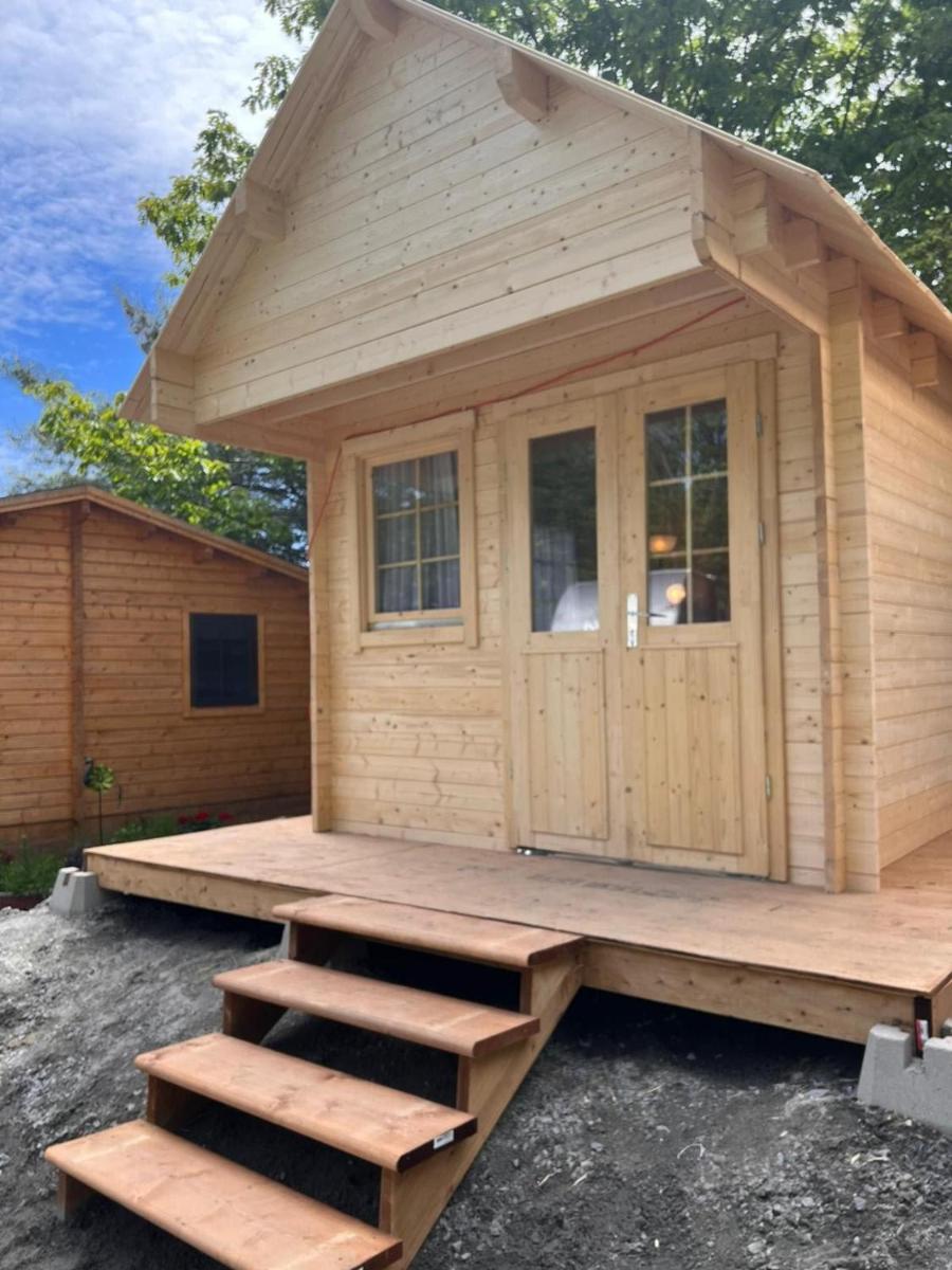 Bunkie 4 At The Lake On Muskoka Shores - Housity