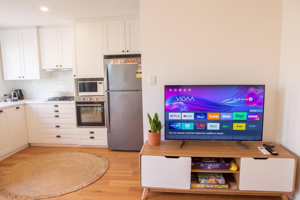 Sunnyridge Villa -Private courtyard 5 mins to Freo - Housity
