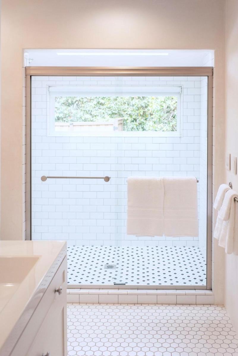 Charming Montecito Orchard Cottage - Housity