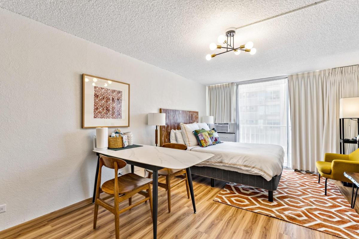 Suitetrails - Newly renovated island Studio 1 block from beach