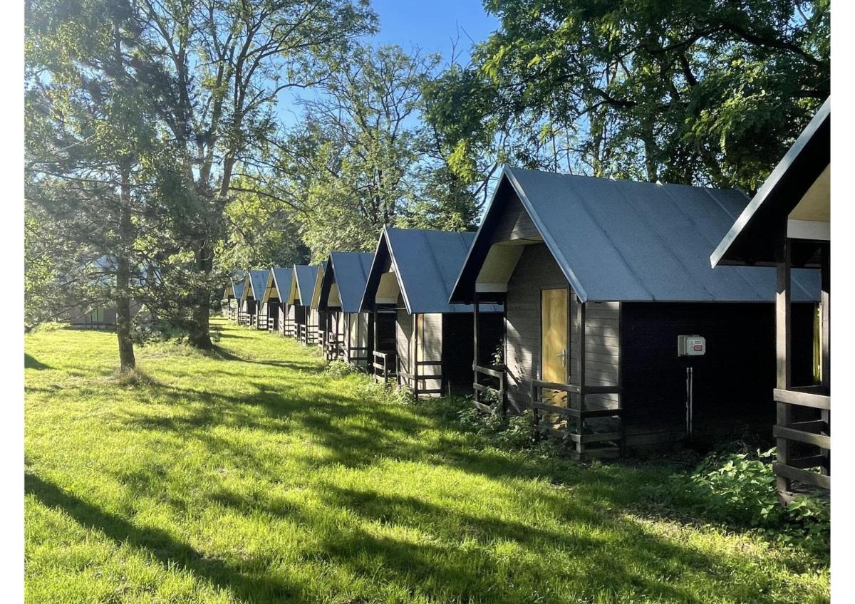 Rekreační areál Kamínka - CHATKA - Housity