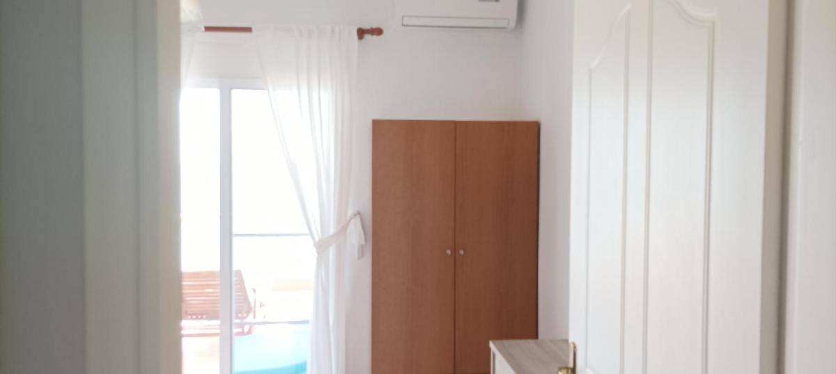 George & Katerina Houses - Housity