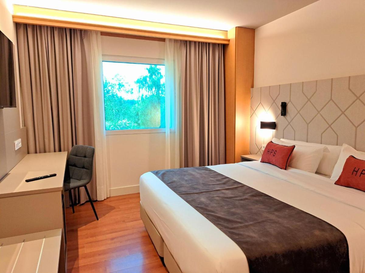 Hotel Puerta Santander - Housity