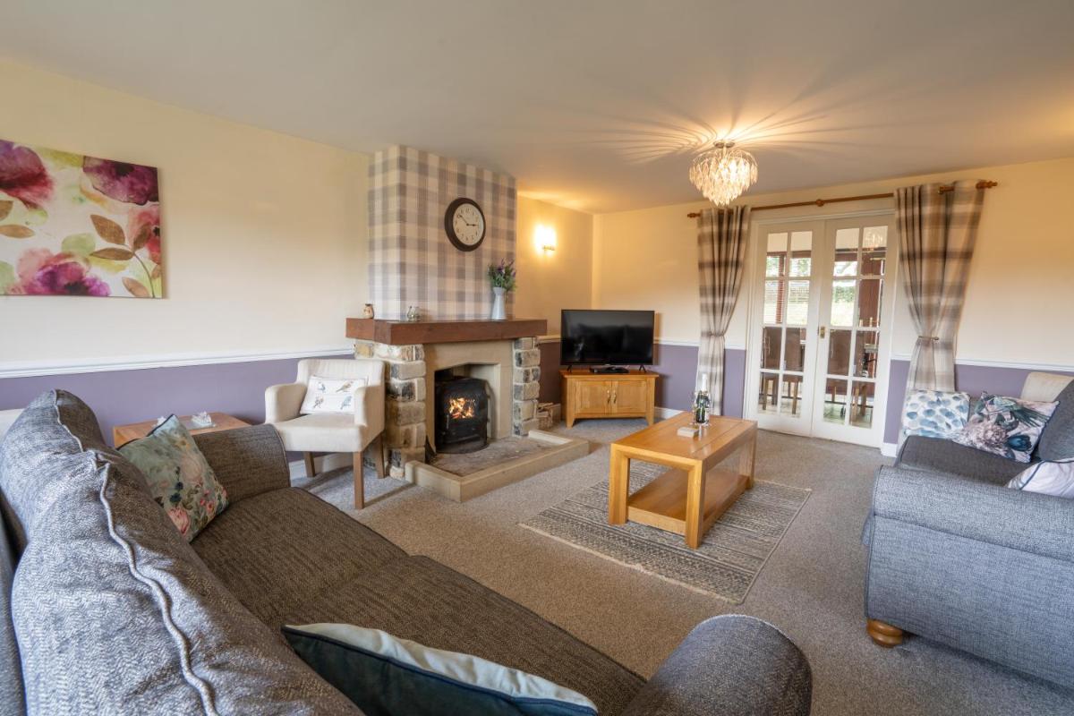 Orchard Cottage 5 bedrooms - Housity